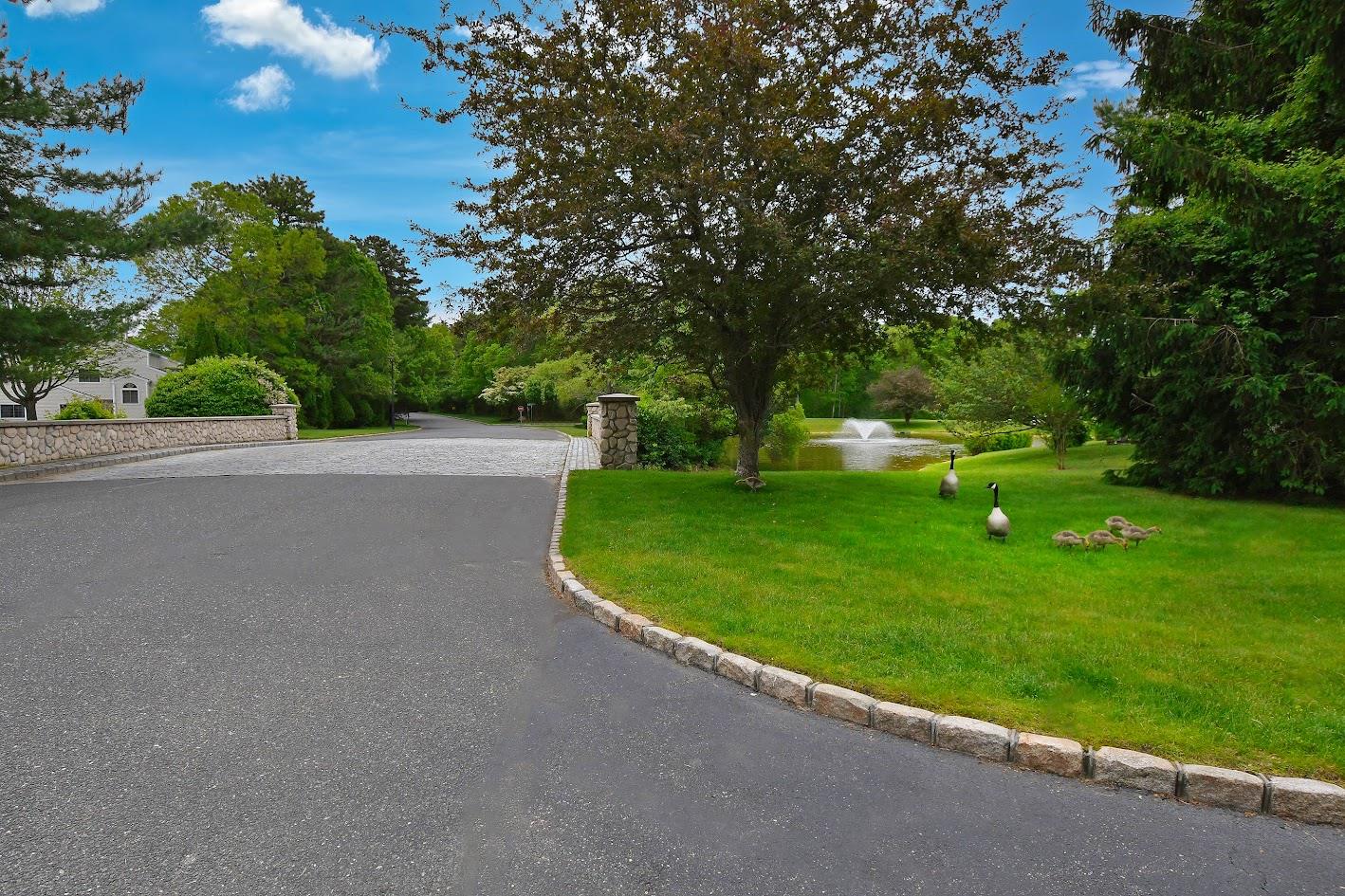 83 Fox Court, Manorville, New York image 35
