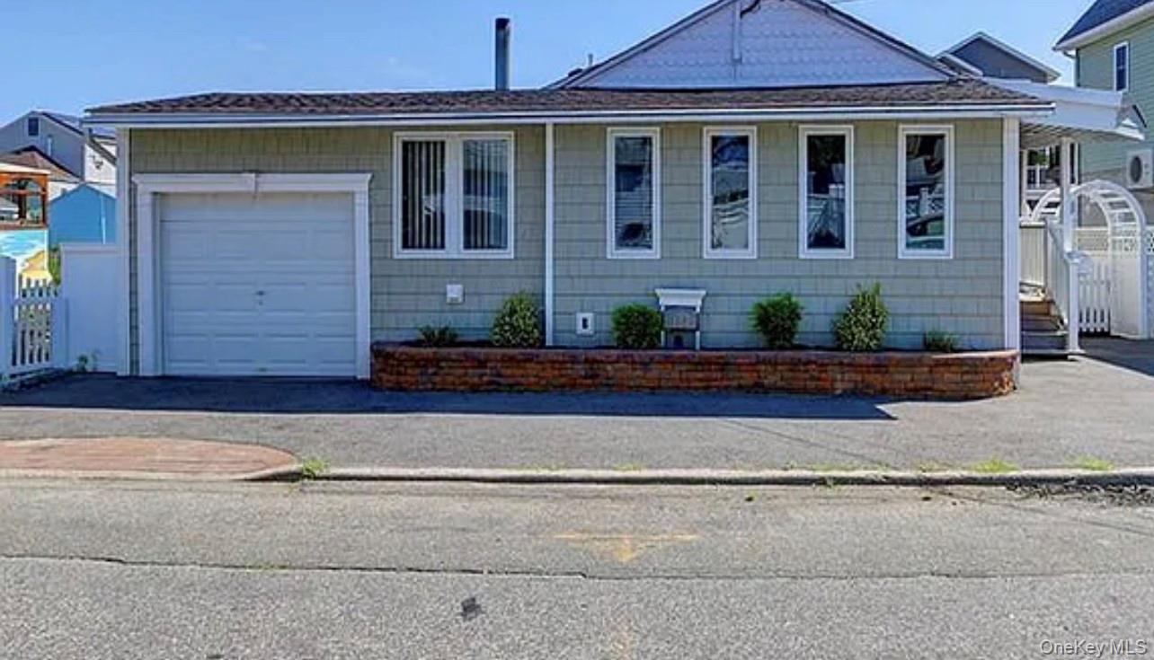123 Clubhouse Road