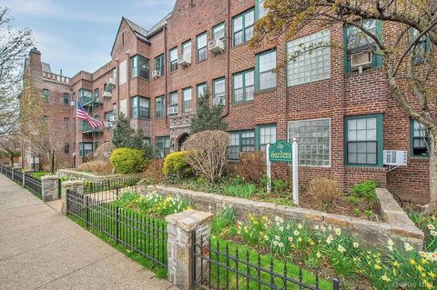 94-11 69th Avenue 102 Forest Hills NY 11375