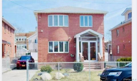 34-41 201 Street Bayside NY 11361