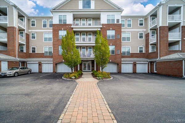 732 REGENCY DR # 732, FISHKILL, NY 12524 - Image ba02ddc8b2e8e3657fc3874b28ba8a66/1957036715