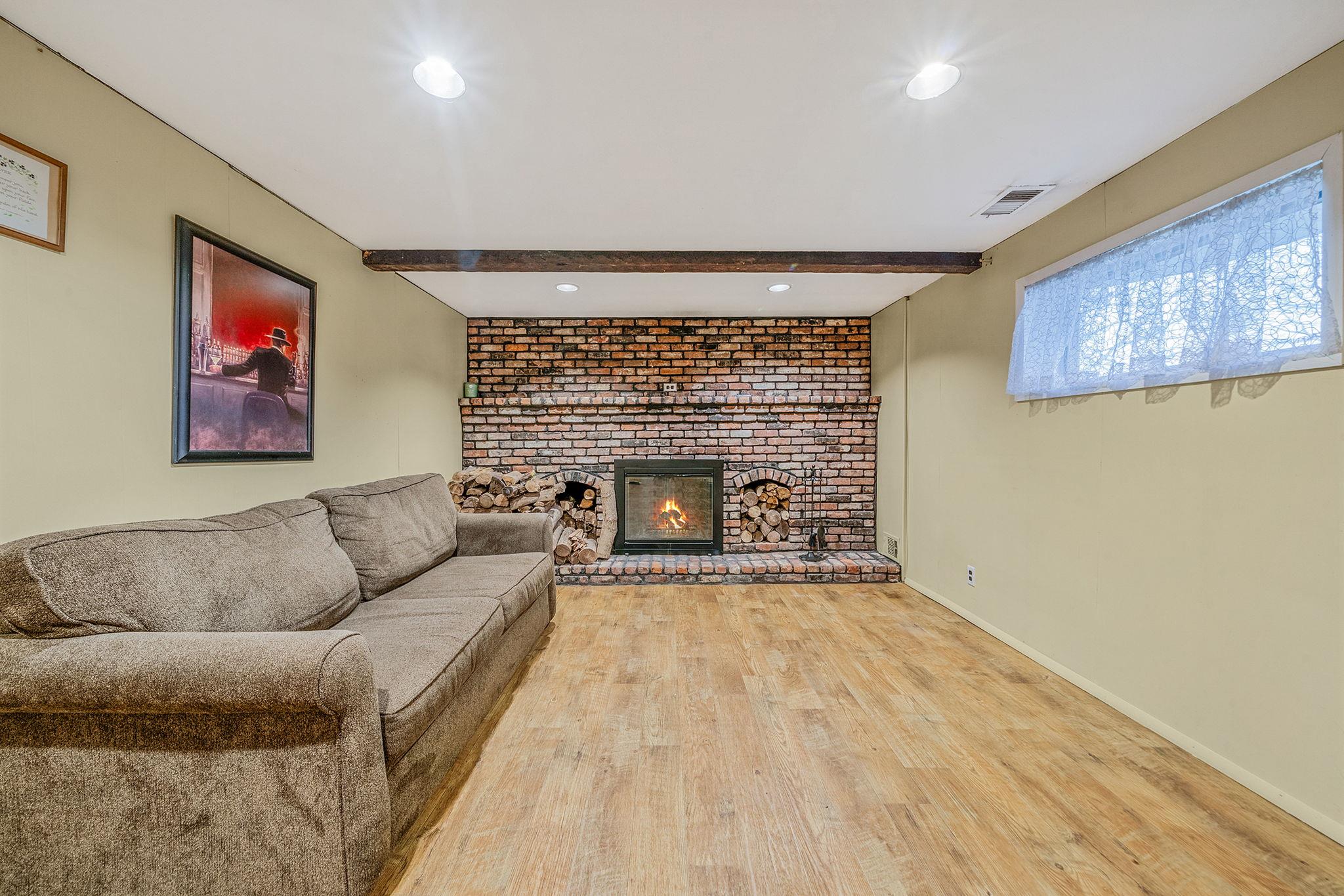 114 Dawson Drive, Greenlawn, New York image 24