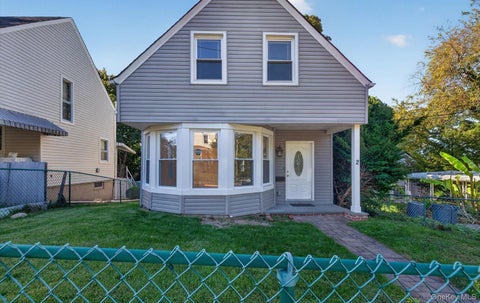 Homes For Sale - 2 Austral Avenue<br/> Glen Cove, NY 11542