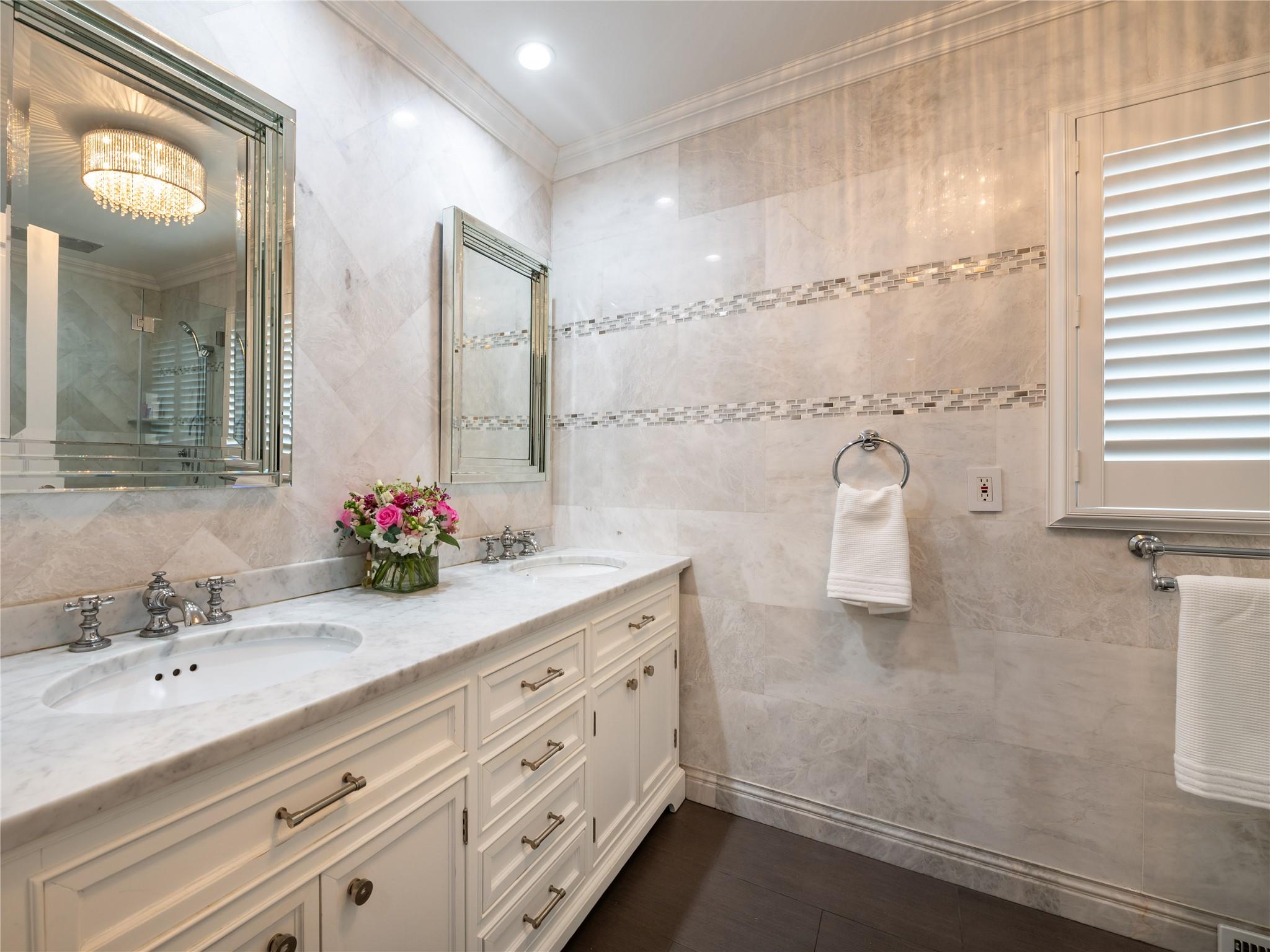 67 Village Road, Manhasset, New York image 16