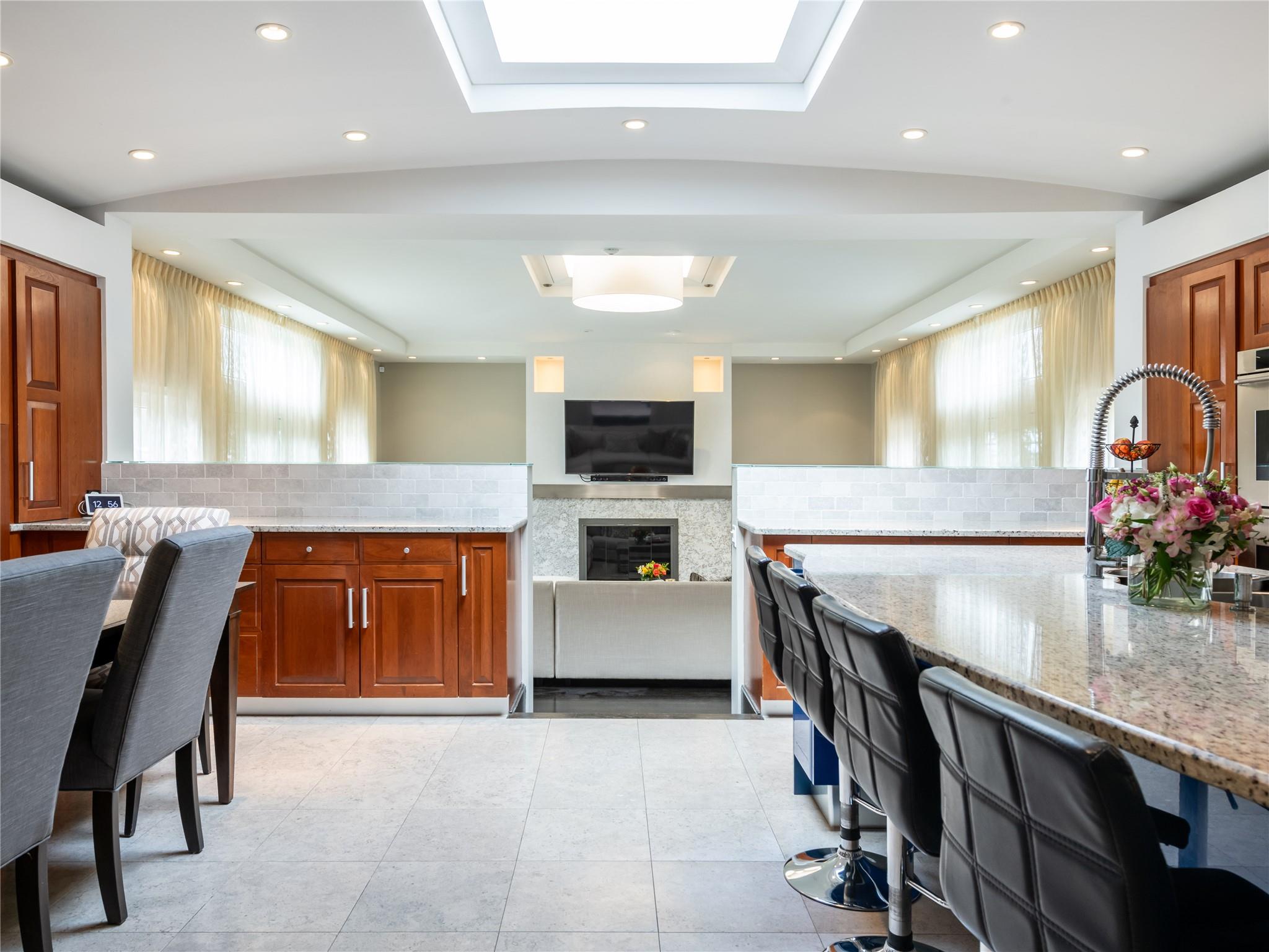 67 Village Road, Manhasset, New York image 10