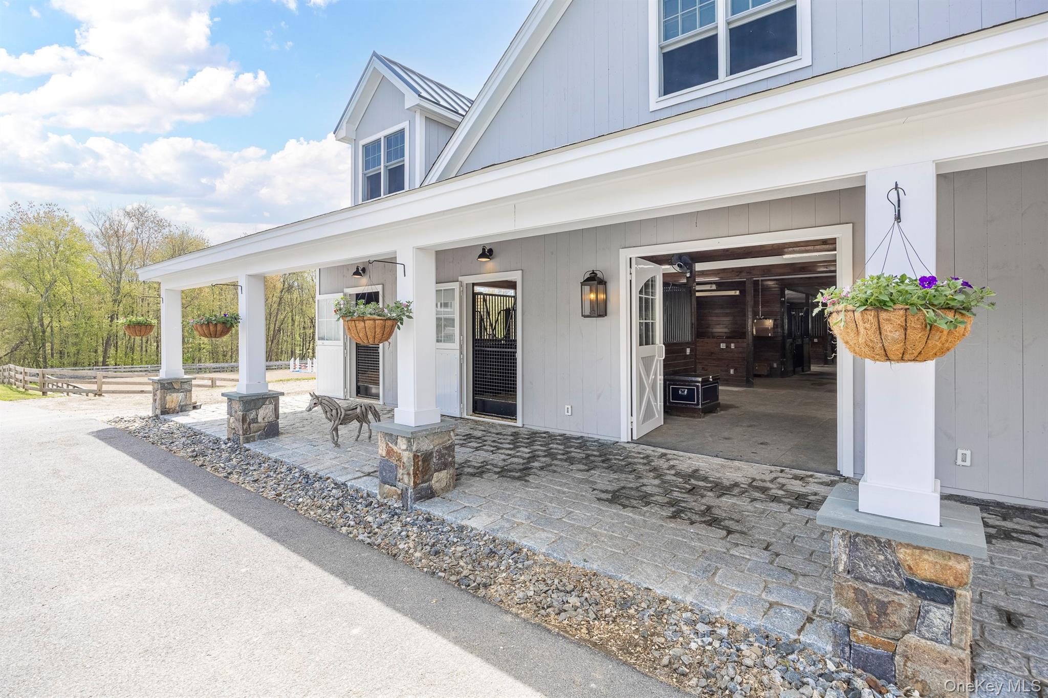 4 Star Cobb Lane