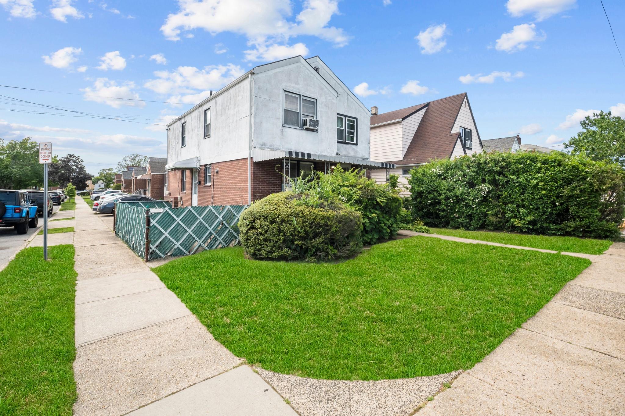 94 Shaw Avenue, Valley Stream, New York image 3