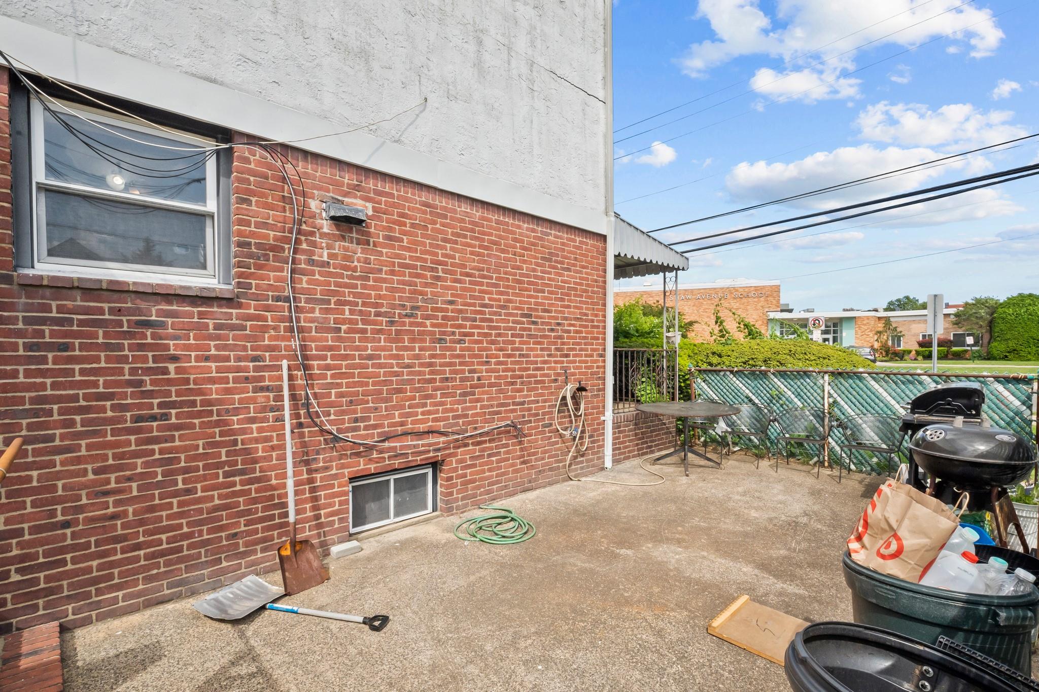 94 Shaw Avenue, Valley Stream, New York image 16