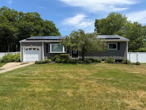 Homes For Sale - 935 Montauk Avenue<br/> Suffolk County, Islip Terrace, NY 11752