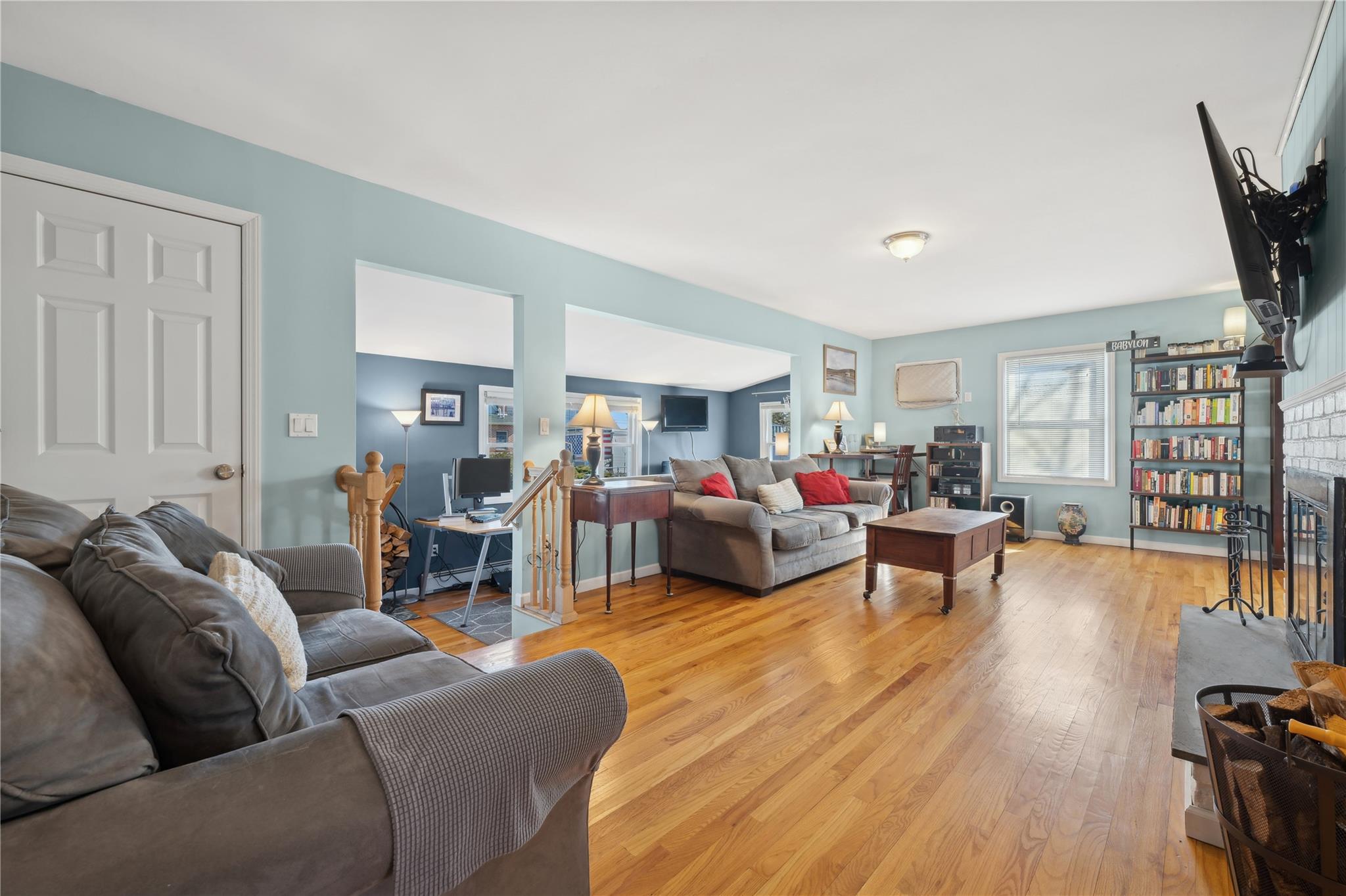 95 S Bay Drive, Babylon, New York image 16