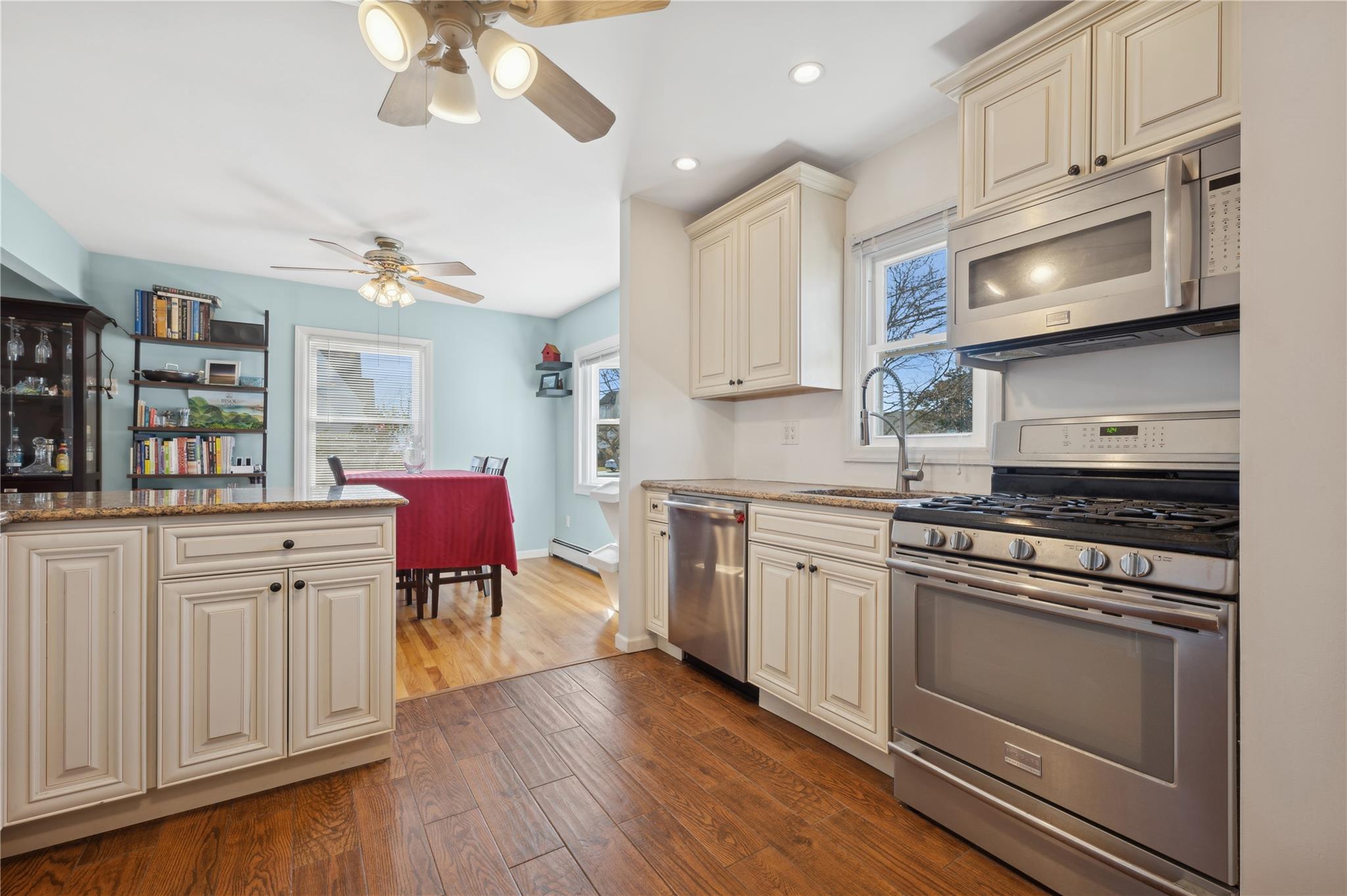 95 S Bay Drive, Babylon, New York image 7