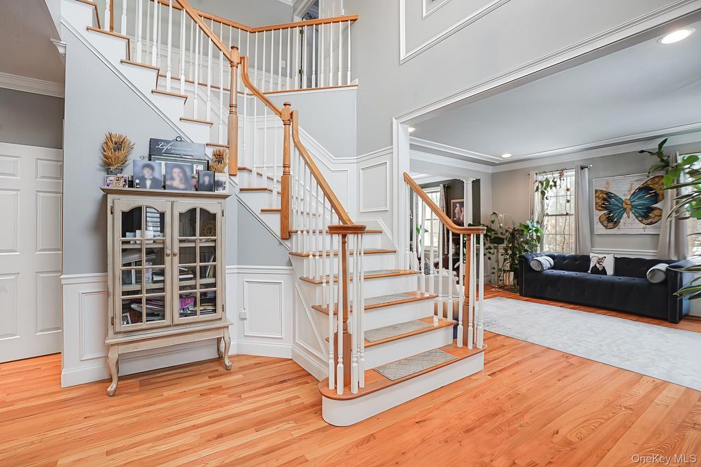 Photo of 22 Ridgemont Drive, Hopewell Junction, NY 12533 (MLS # 959945)