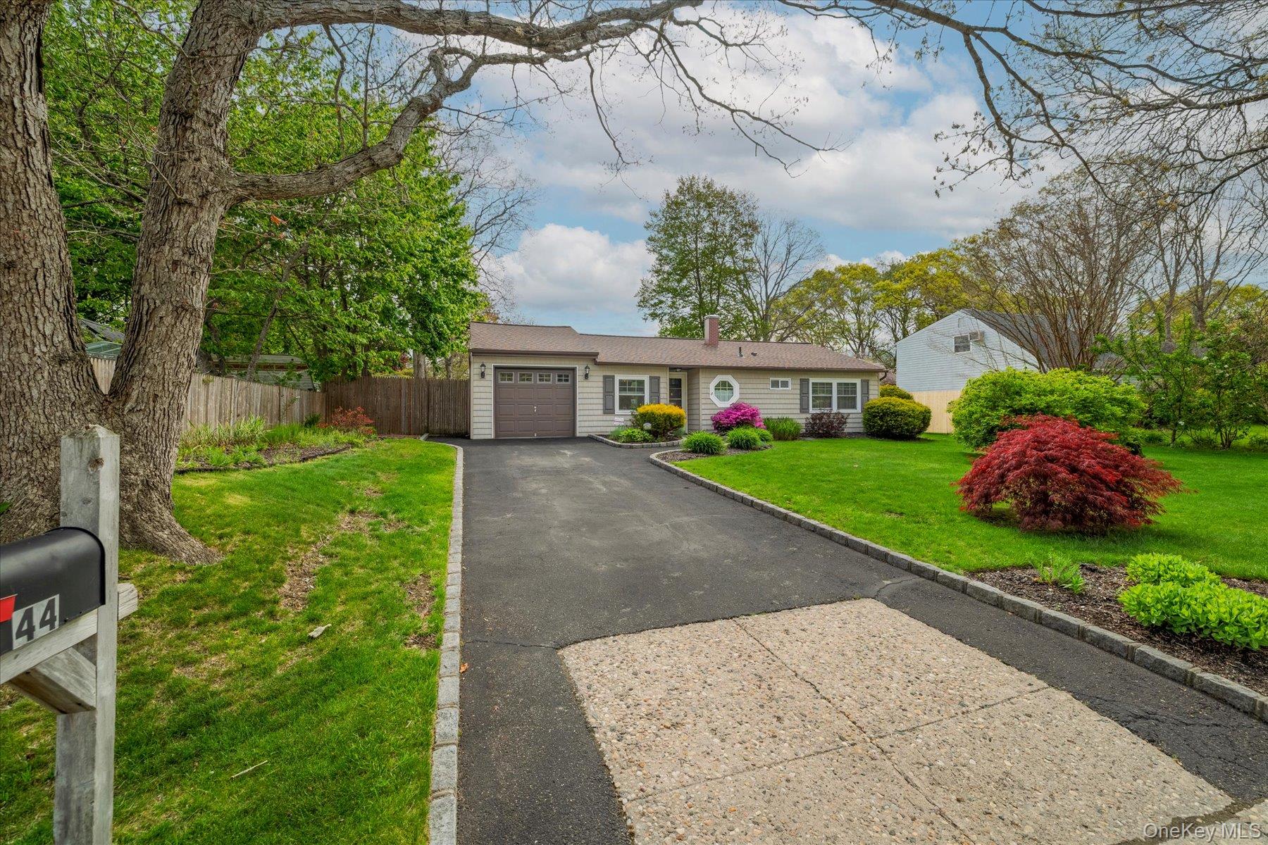 44 Meyer Lane