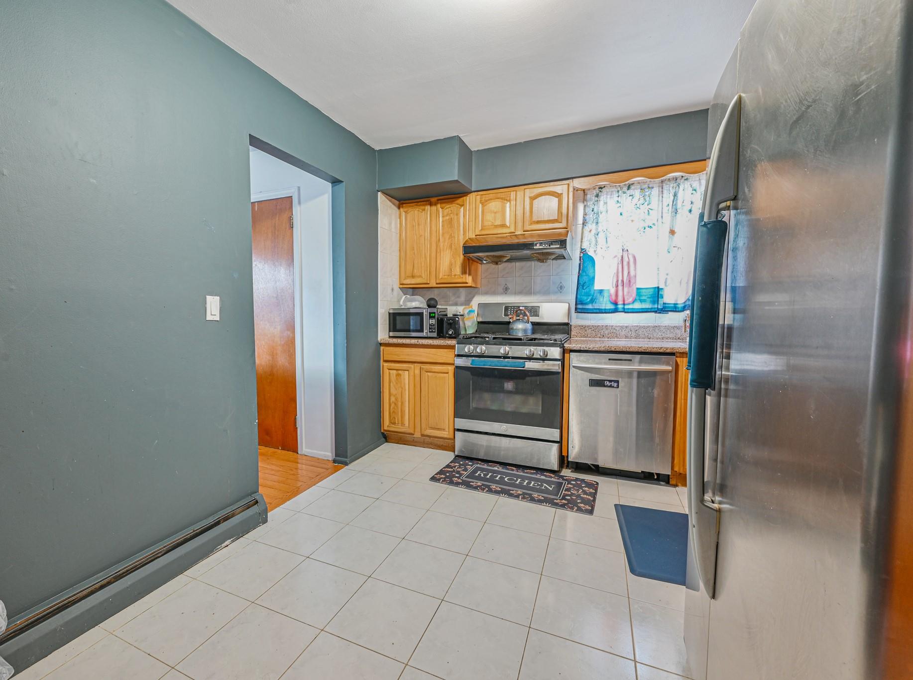97 Arlington Avenue, Valley Stream, New York image 9