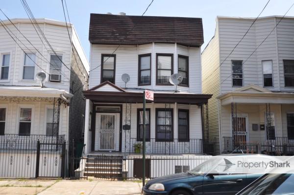 Property for Sale at Melville Street, Bronx, New York - Bedrooms: 6 
Bathrooms: 2  - $950,000