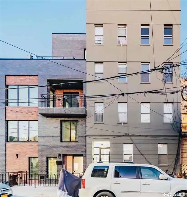318 Humboldt Street