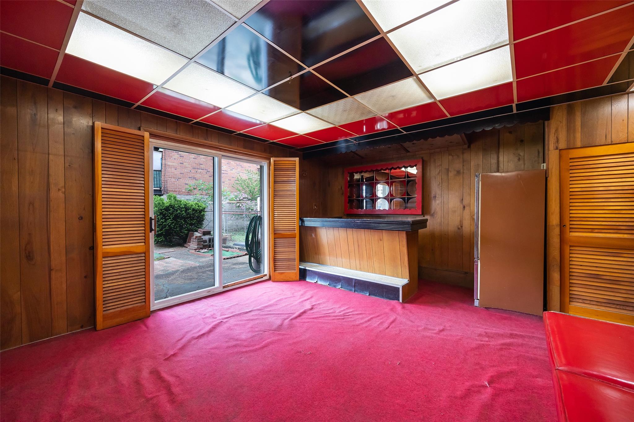 61-34 69 Place Pl, Middle Village, New York image 30