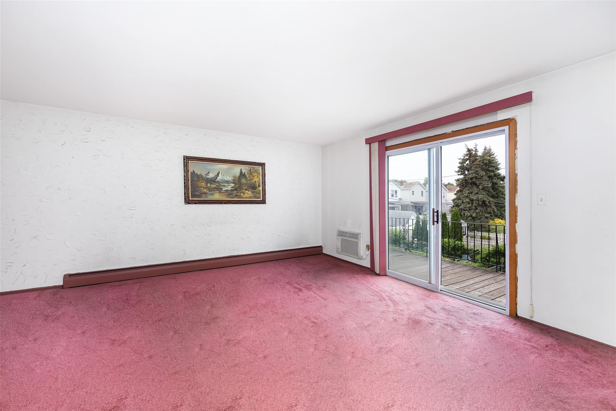 61-34 69 Place Pl, Middle Village, New York image 11