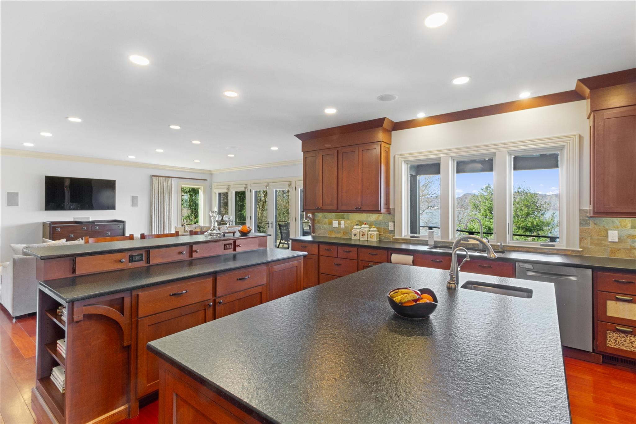 24 Country Club Lane, Briarcliff Manor, New York image 7