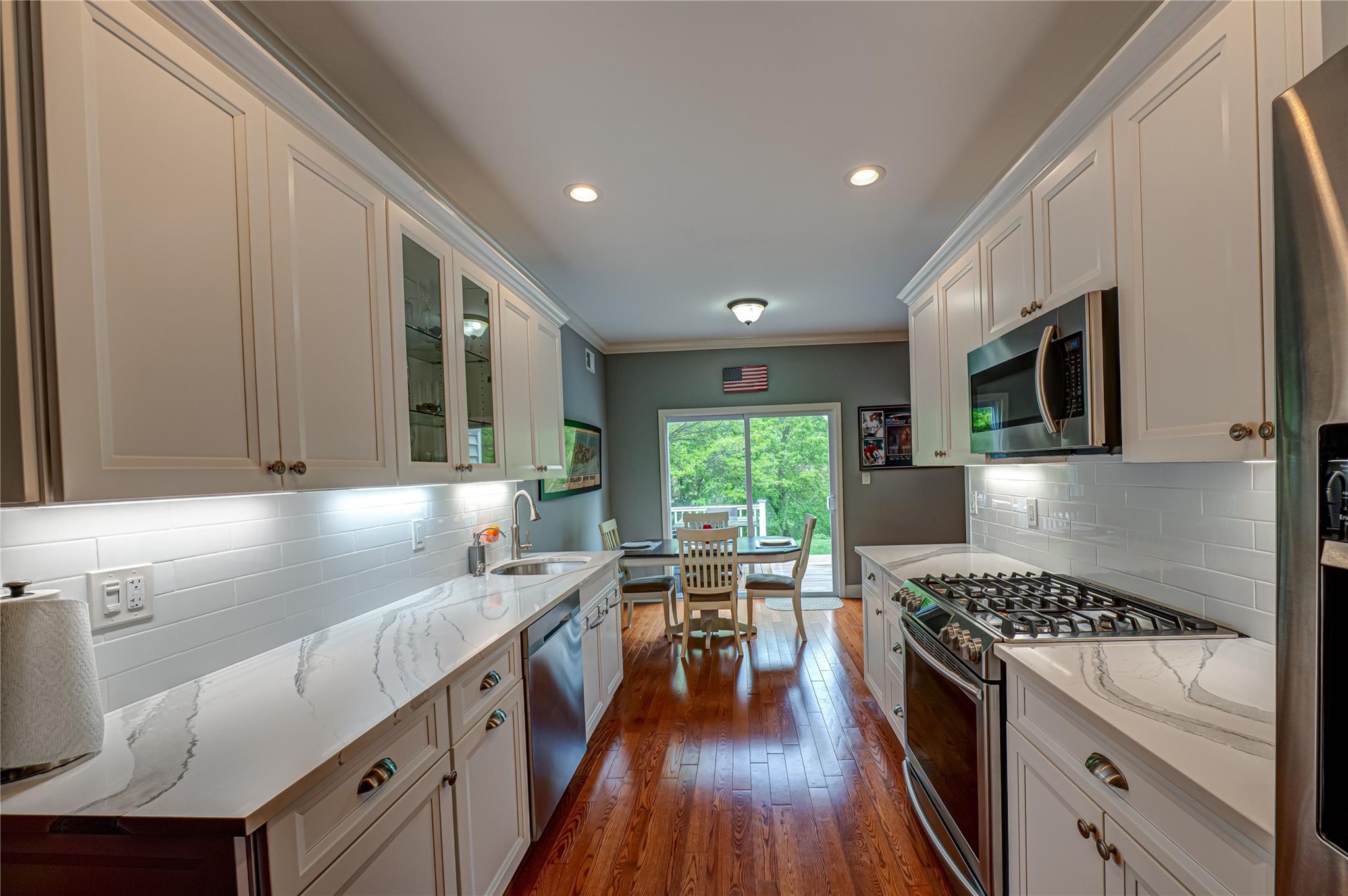 86 Manitou Trail, Kings Park, New York image 7