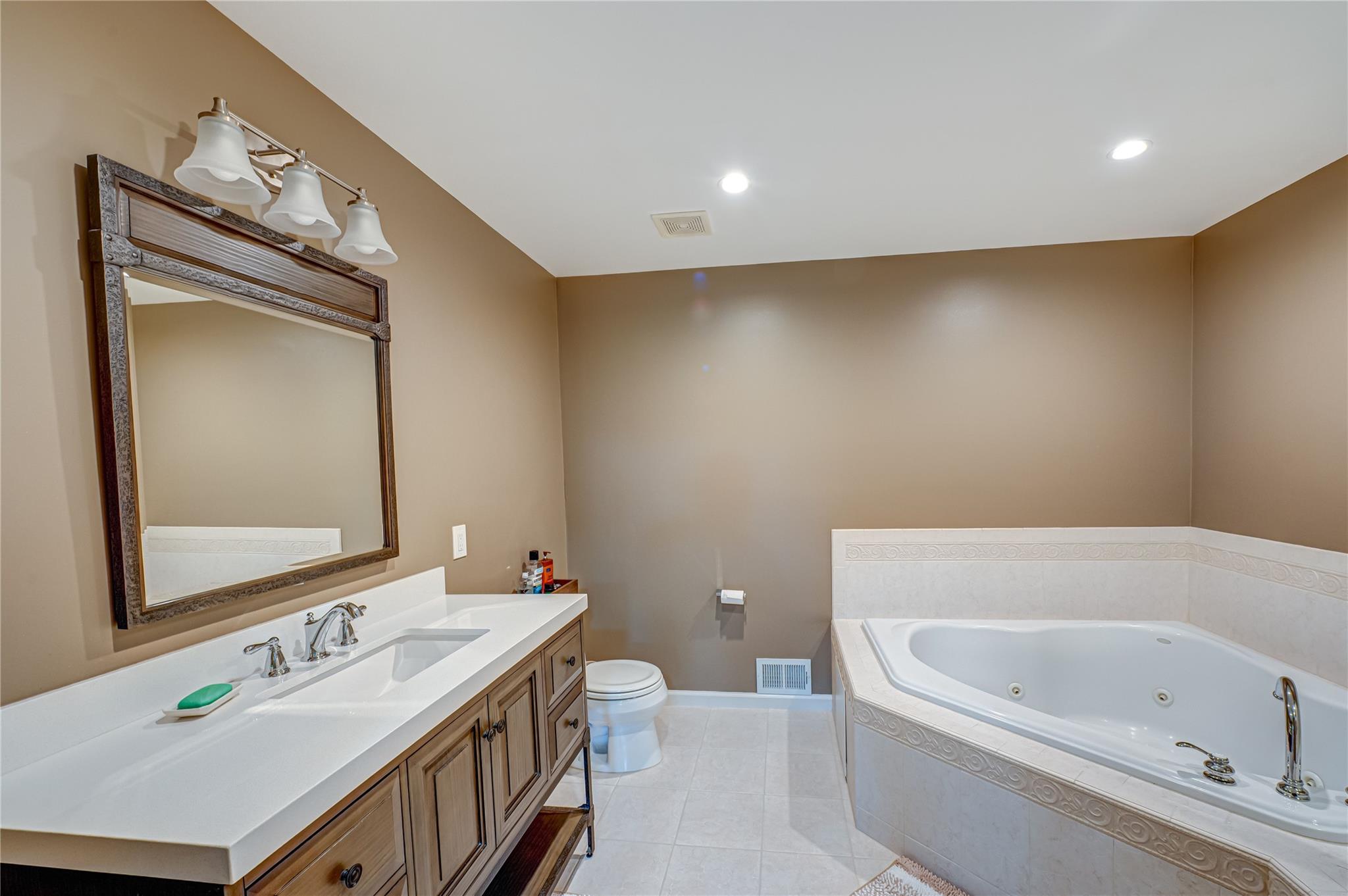 86 Manitou Trail, Kings Park, New York image 15