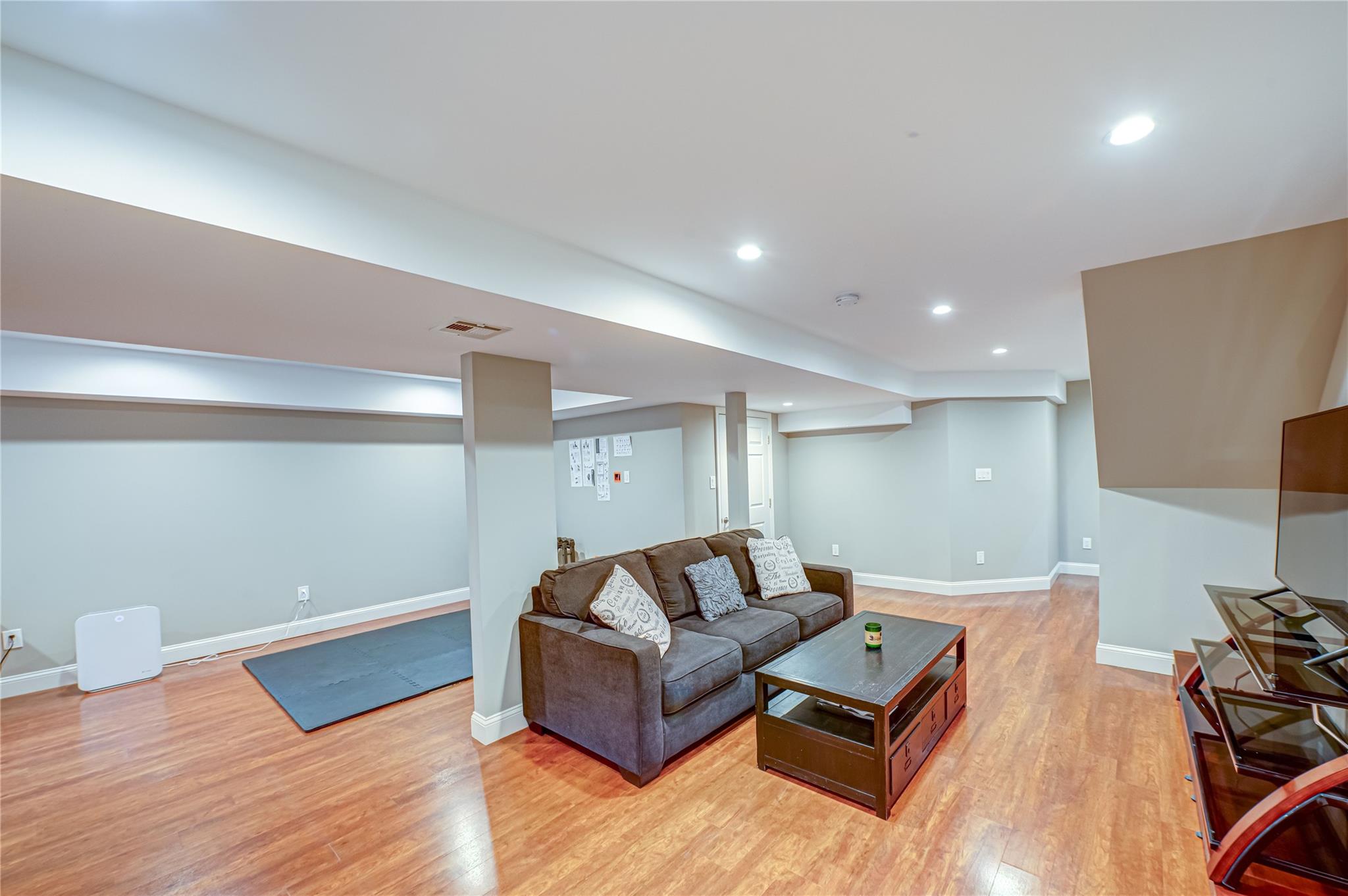 86 Manitou Trail, Kings Park, New York image 21