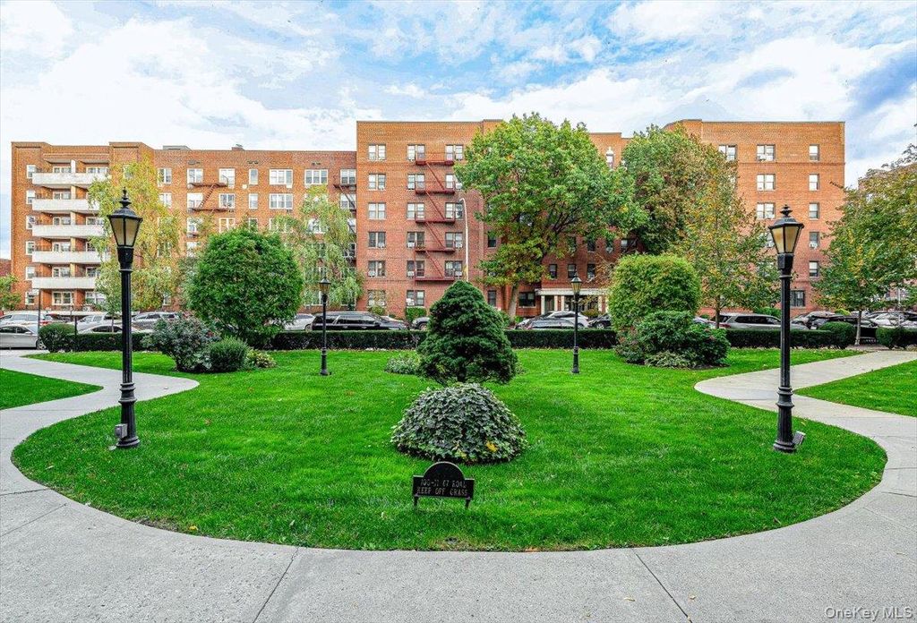 Photo of 100-11 67th Road #421, Forest Hills, NY 11375 (MLS # 987986)