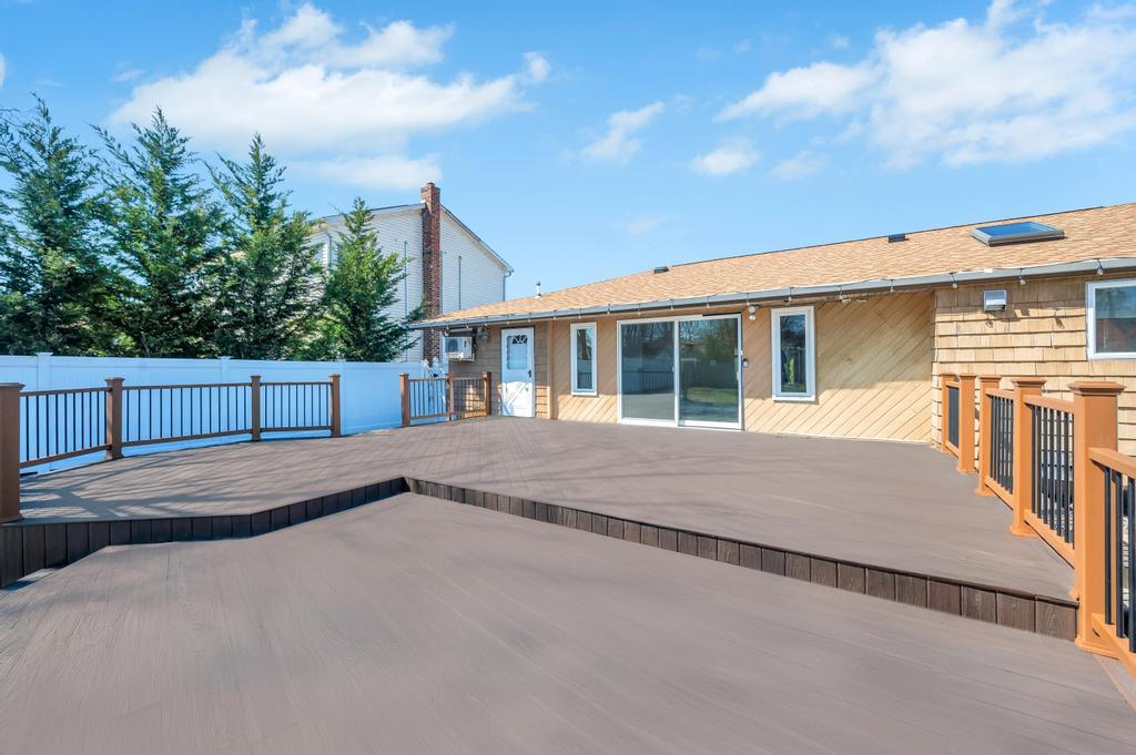 9 Ruth Boulevard, Commack, New York image 30