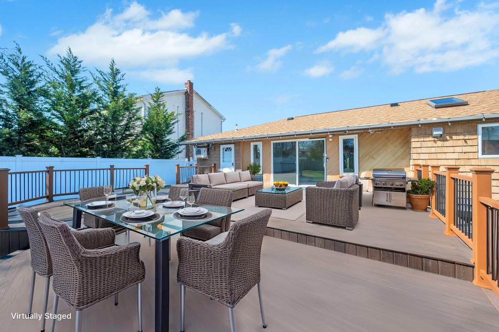 9 Ruth Boulevard, Commack, New York image 31