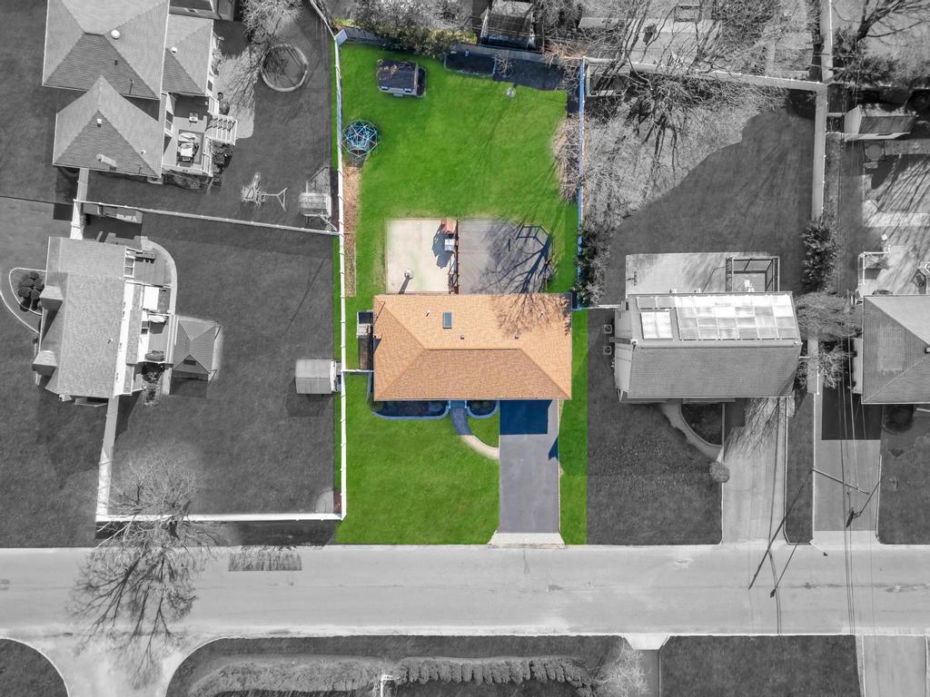 9 Ruth Boulevard, Commack, New York image 37