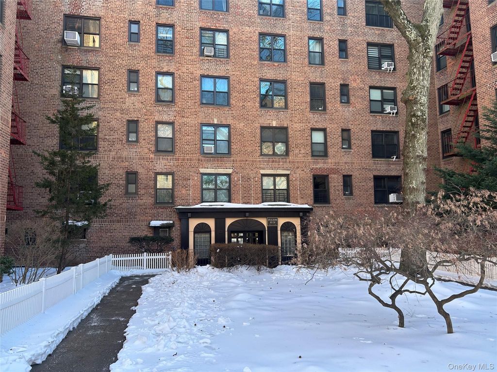 Photo of 83-20 98 Street #5J, Woodhaven, NY 11421 (MLS # 957513)