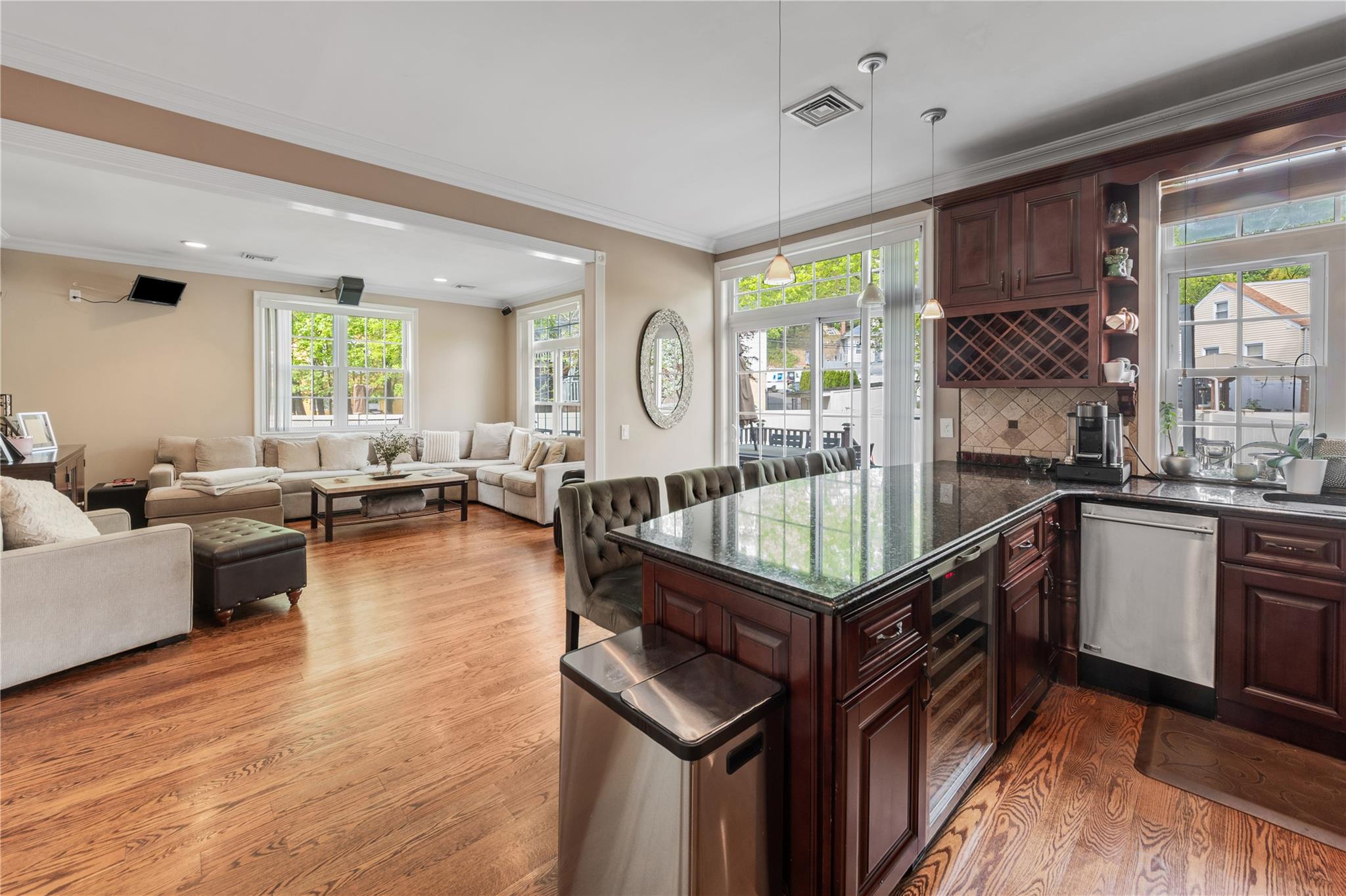 59 Sprain Road, Yonkers, New York image 6