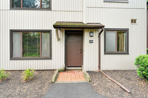 Photo of 3305 Pine Cone Court, Poughkeepsie, NY 12603 (MLS # 875788)