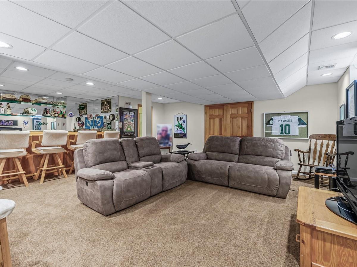 18 Jefferson Landing Circle, Port Jefferson, New York image 28