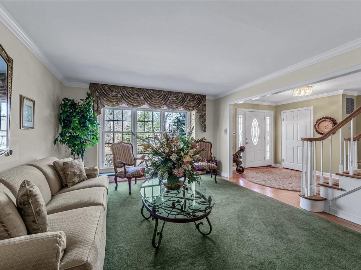 18 Jefferson Landing Circle, Port Jefferson, New York image 7