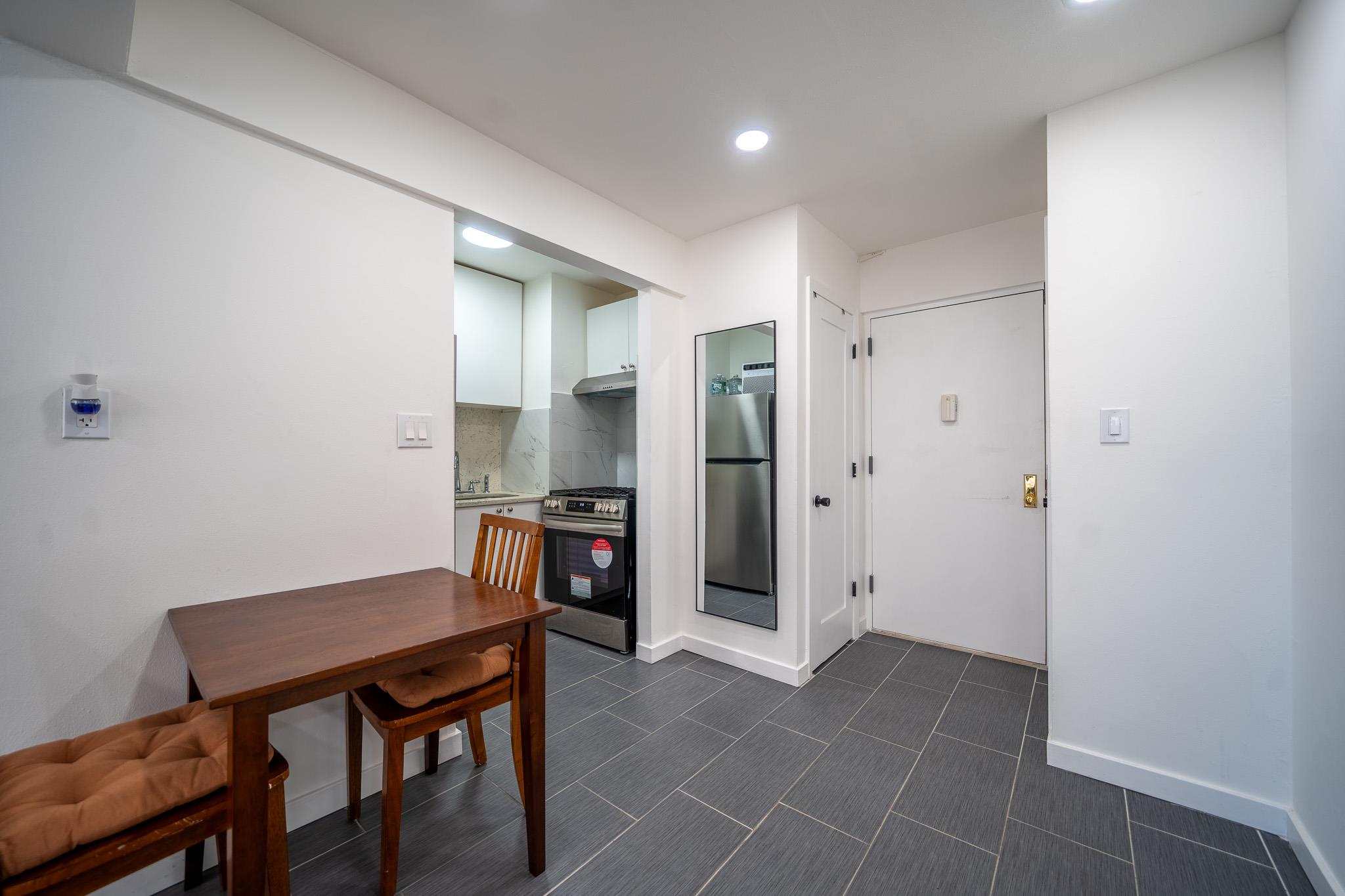 84-70 129th St #5J, Kew Gardens, New York image 4