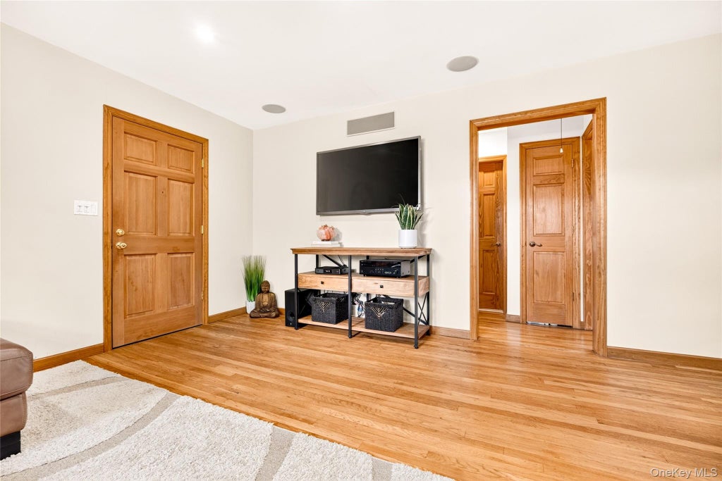 Photo of 19950 21st Avenue #1158, Whitestone, NY 11357 (MLS # 1053370)