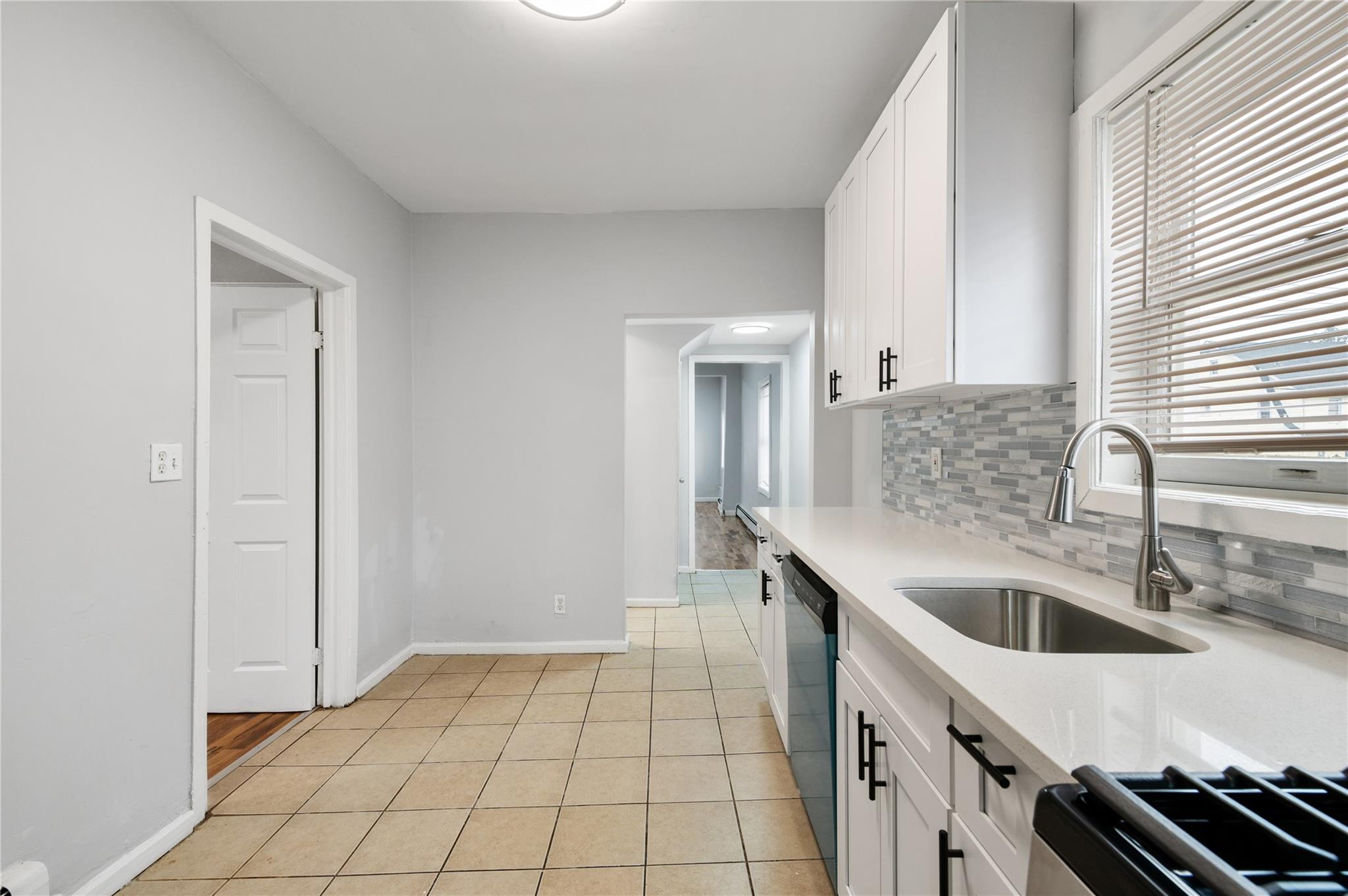 20 James L L Burrell Avenue, Hempstead, New York image 13