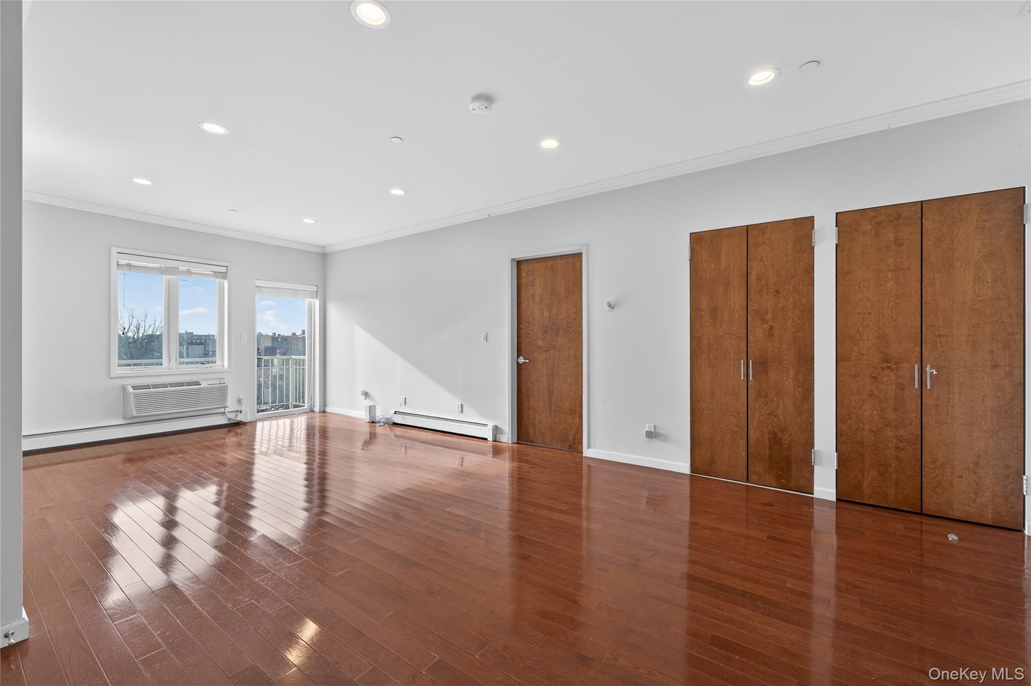 149-06 Northern Boulevard 501