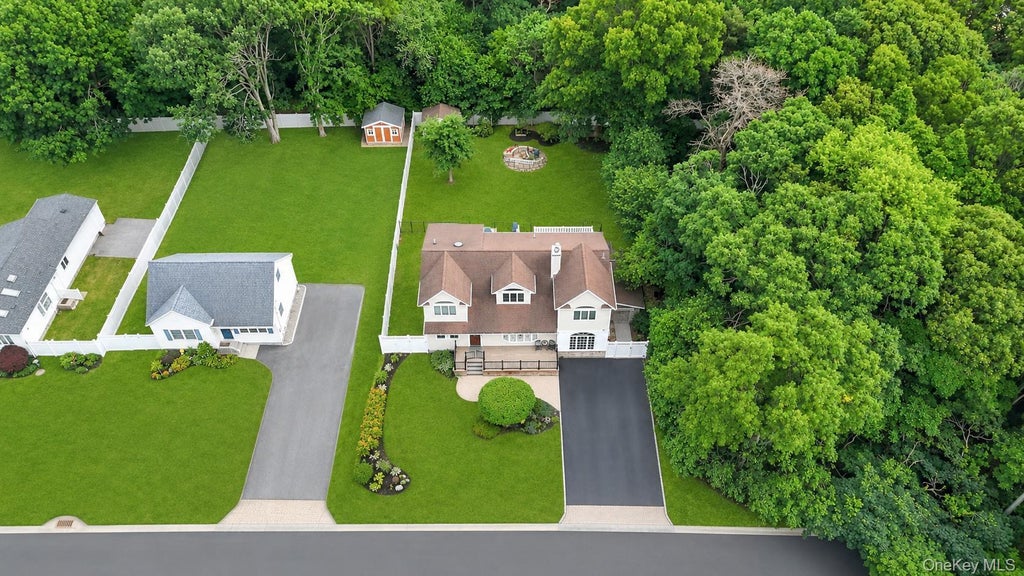 Photo of 19 Joan Road, Bay Shore, NY 11706 (MLS # 1017682)