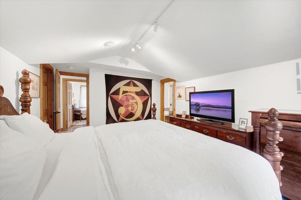 161 Goldens Bridge Road, Katonah, New York image 24