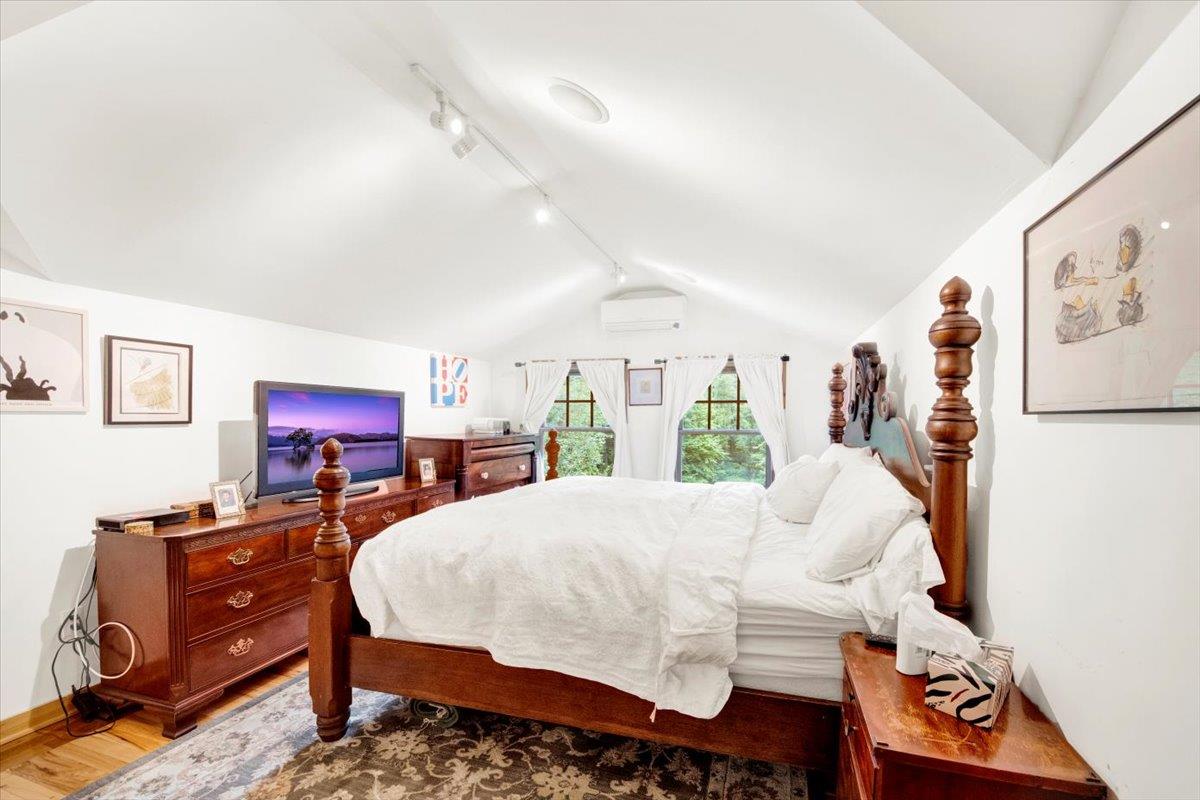 161 Goldens Bridge Road, Katonah, New York image 18