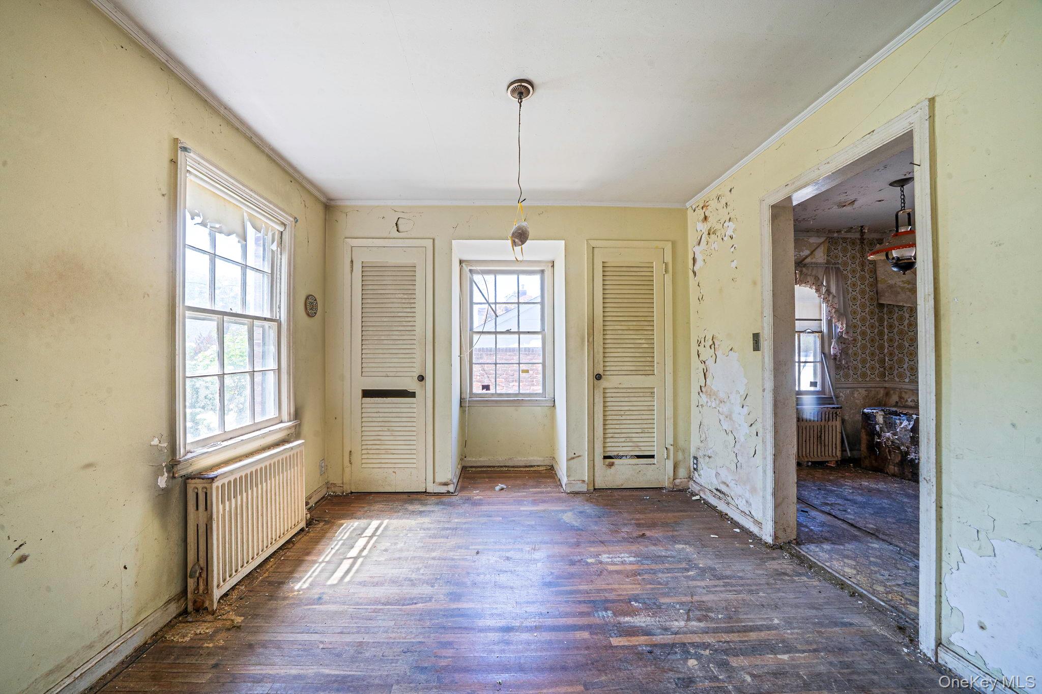 140 Freeman Avenue