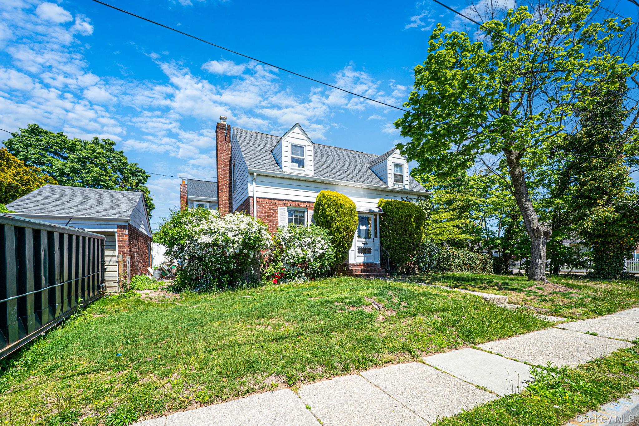 140 Freeman Avenue