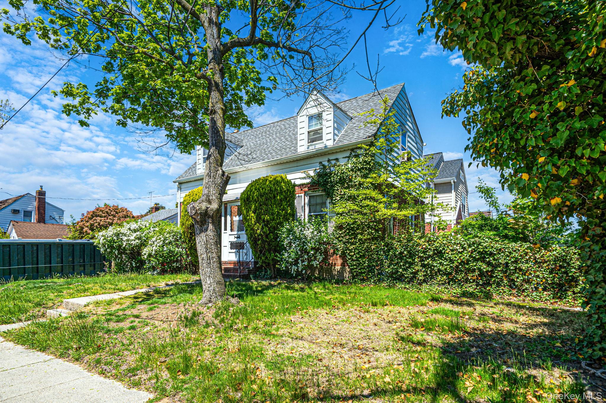 140 Freeman Avenue
