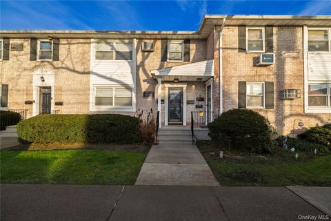 81-41 268 Street Unit 293 B, New Hyde Park, NY 11004 - MLS#: 942432