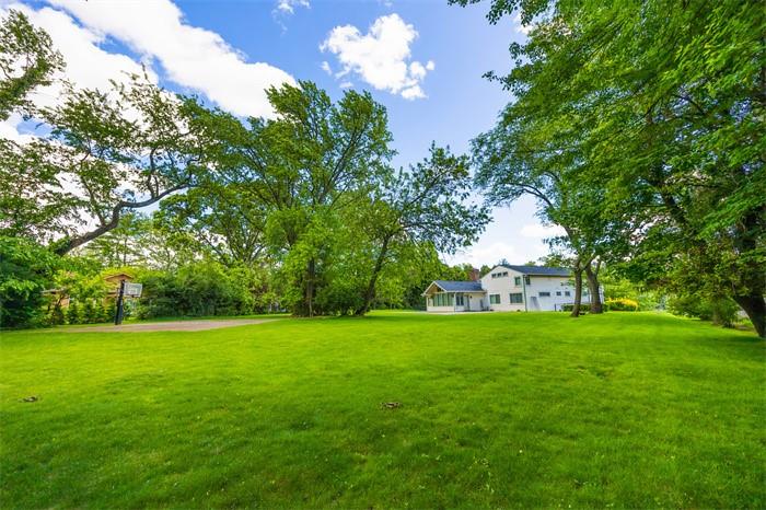 3 The Circle, Great Neck, New York image 28