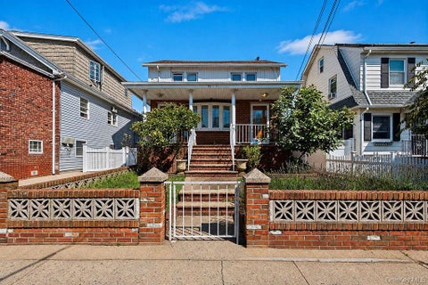 Multifamily For Sale - 99-11 159th Avenue<br/> Queens County, Howard Beach, NY 11414