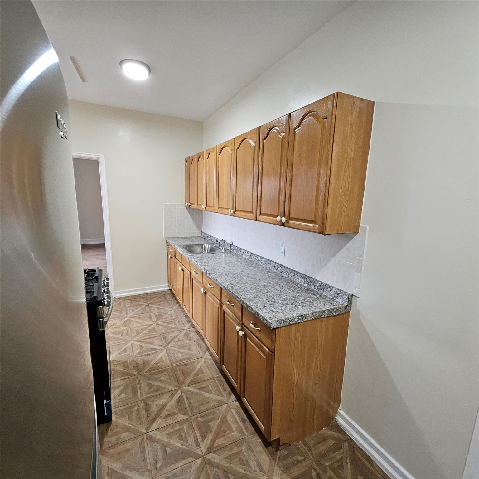 590 E 3rd Street #3H, Mount Vernon, New York image 4