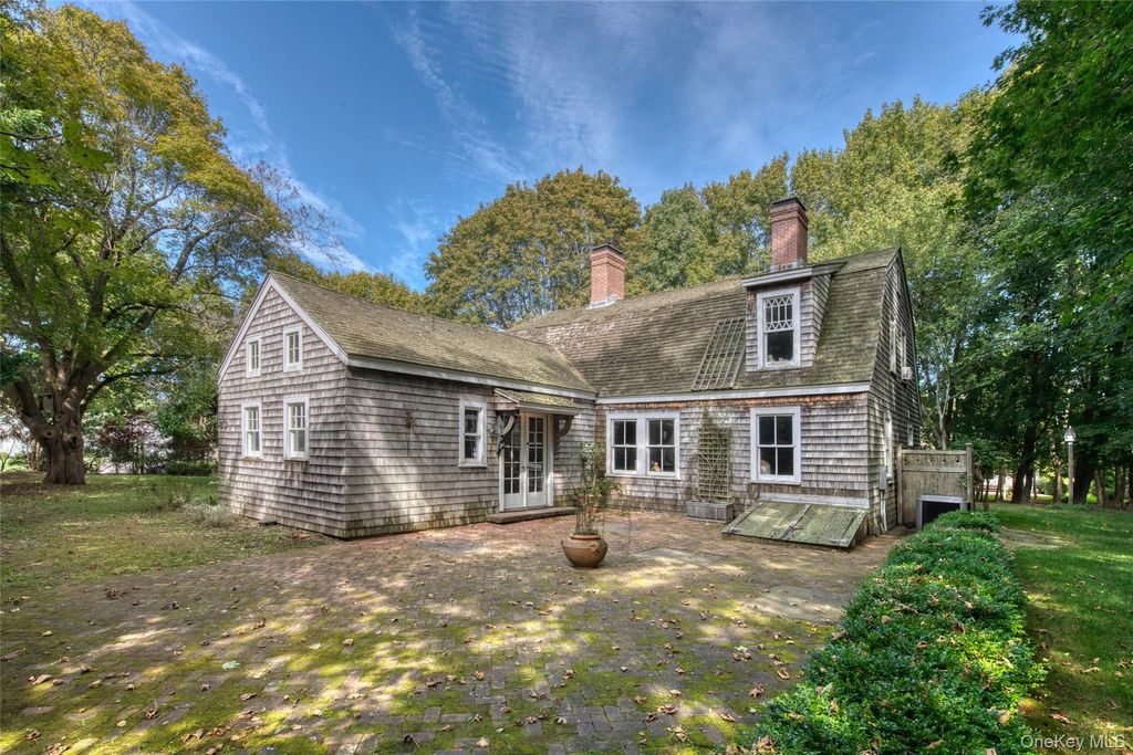 Photo of 240 August Lane, Greenport, NY 11944 (MLS # 922473)